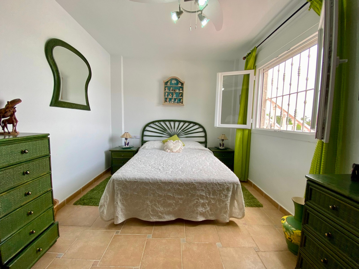 Se vende Villa - Chalet de 3 dormitorios en Costa Blanca, Alicante, España