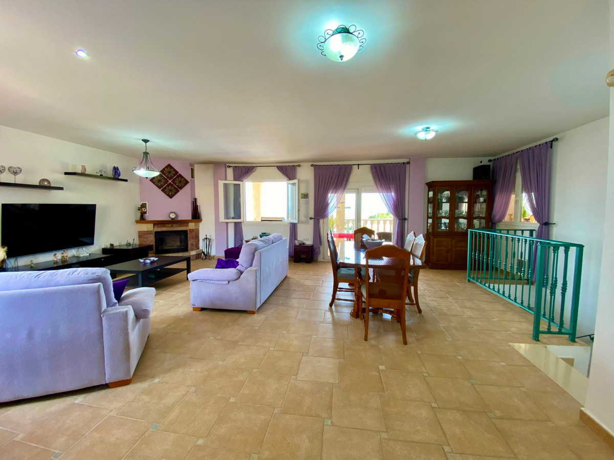 Se vende Villa - Chalet de 3 dormitorios en Costa Blanca, Alicante, España
