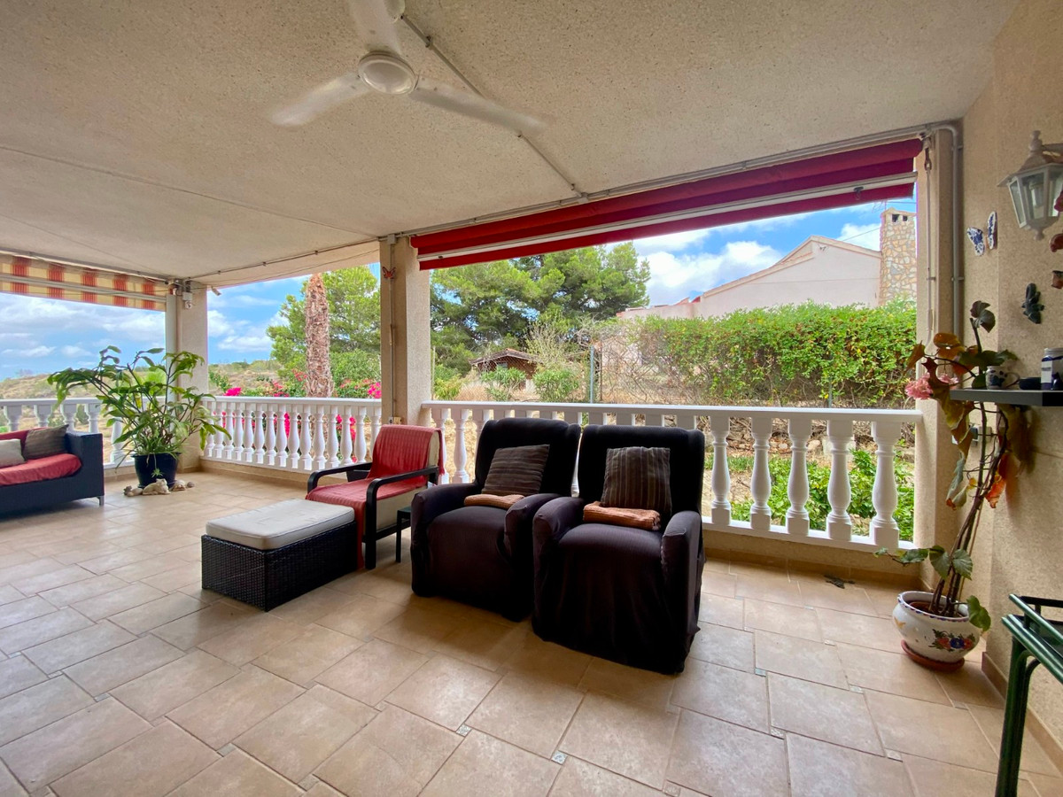 Se vende Villa - Chalet de 3 dormitorios en Costa Blanca, Alicante, España