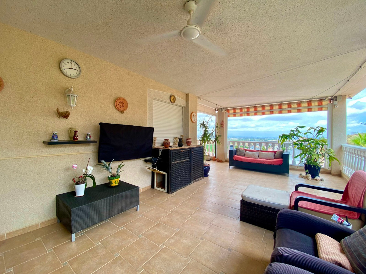 Se vende Villa - Chalet de 3 dormitorios en Costa Blanca, Alicante, España