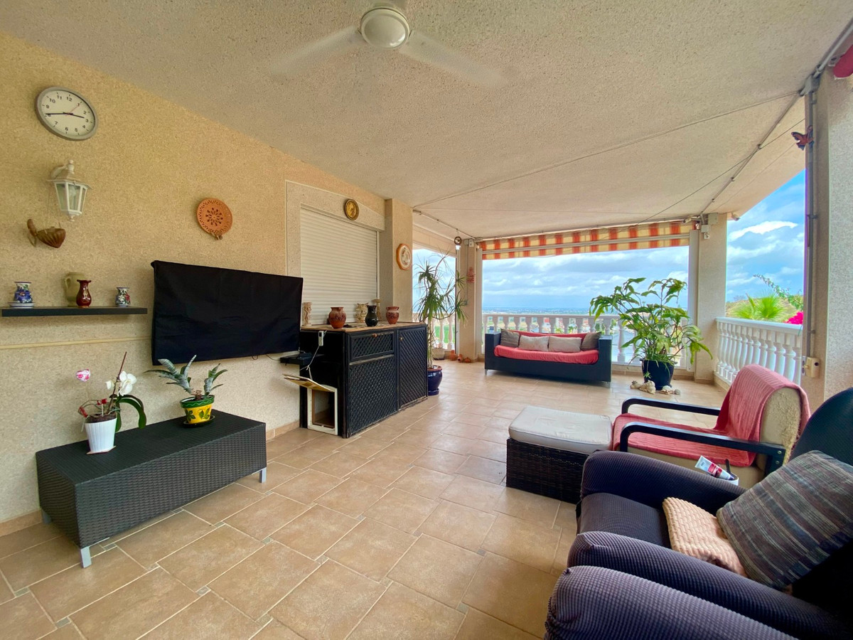 Se vende Villa - Chalet de 3 dormitorios en Costa Blanca, Alicante, España