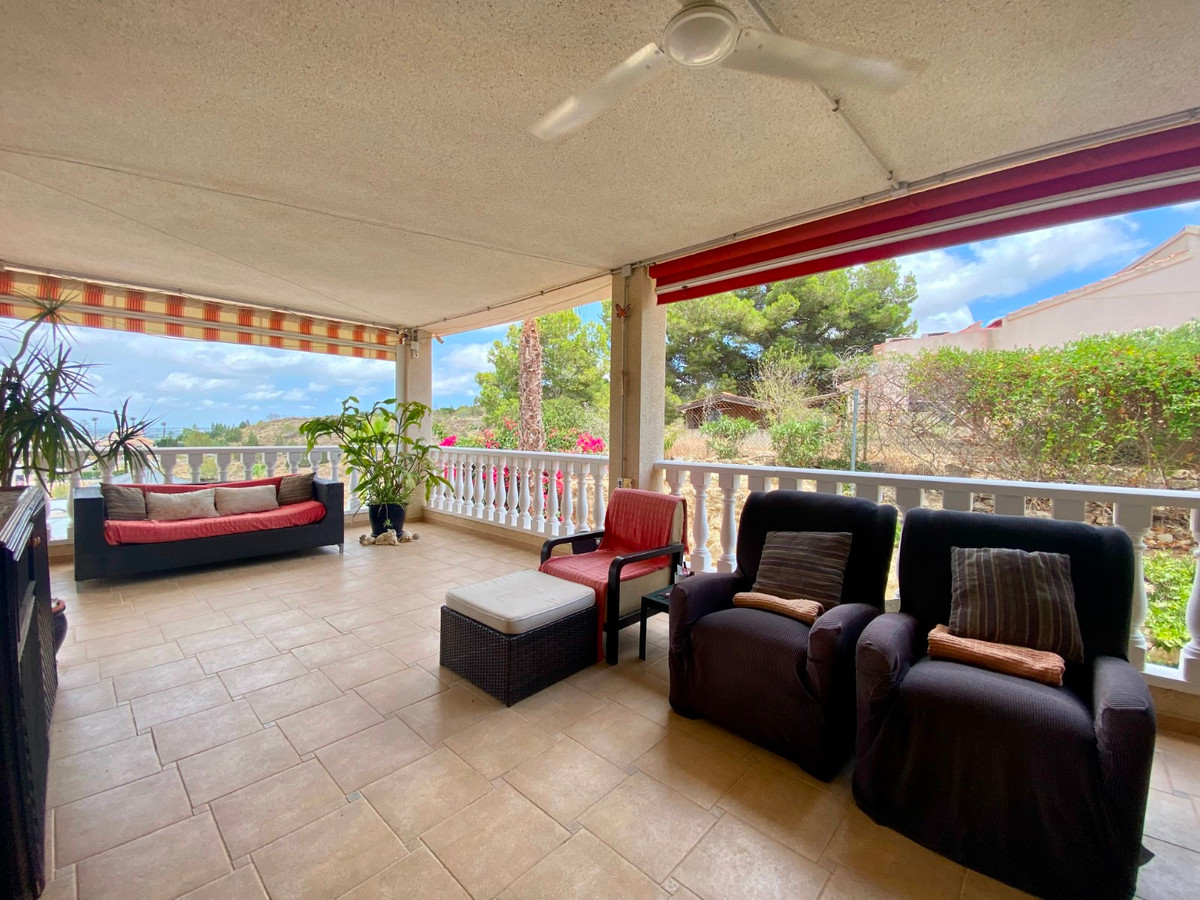 Se vende Villa - Chalet de 3 dormitorios en Costa Blanca, Alicante, España