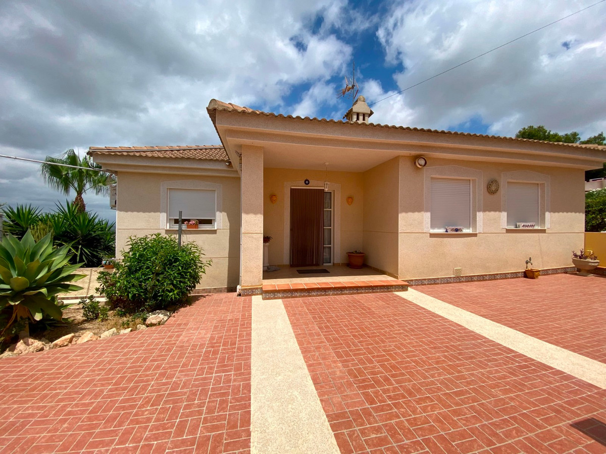 Se vende Villa - Chalet de 3 dormitorios en Costa Blanca, Alicante, España