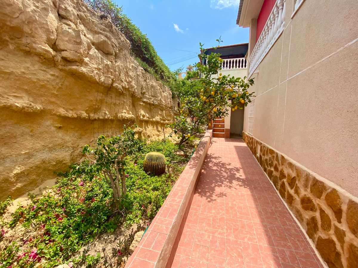Se vende Villa - Chalet de 3 dormitorios en Costa Blanca, Alicante, España