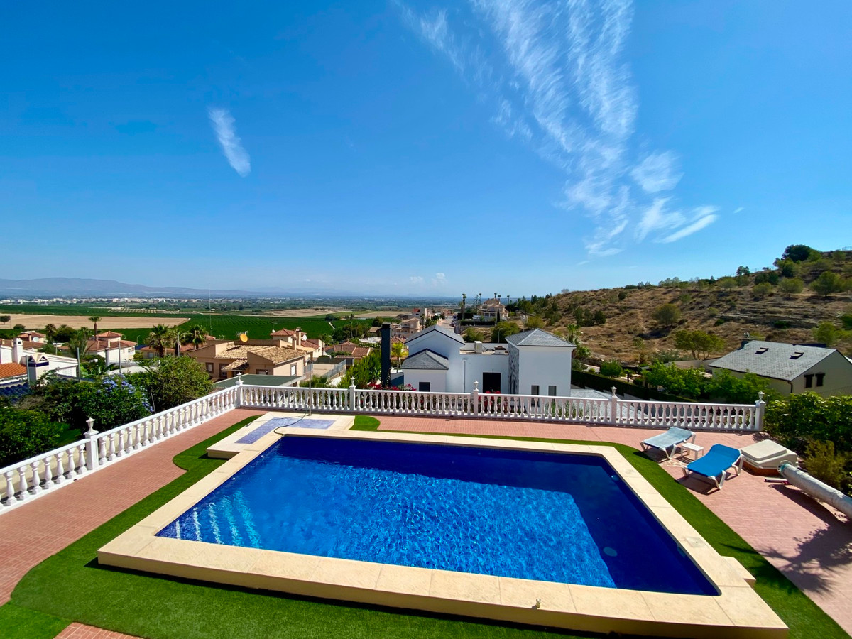 Se vende Villa - Chalet de 3 dormitorios en Costa Blanca, Alicante, España