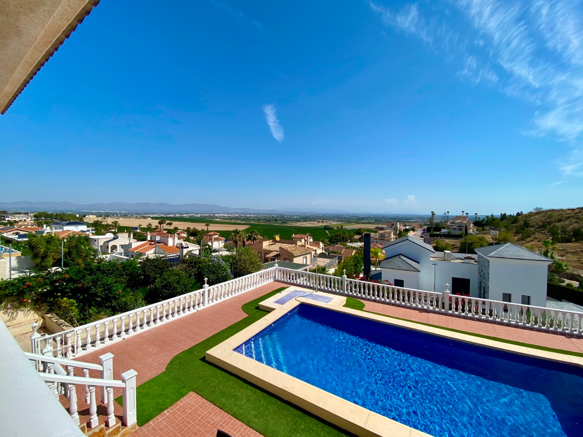 Se vende Villa - Chalet de 3 dormitorios en Costa Blanca, Alicante, España