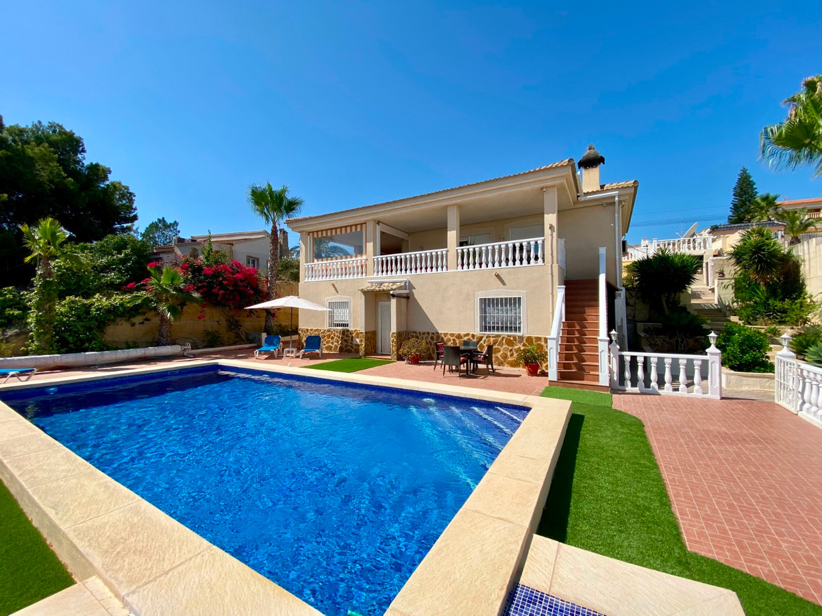 Se vende Villa - Chalet de 3 dormitorios en Costa Blanca, Alicante, España