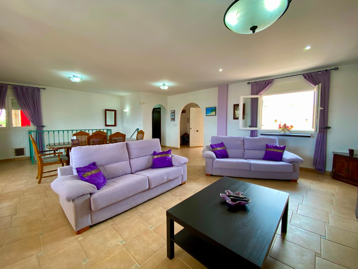 Se vende Villa - Chalet de 3 dormitorios en Costa Blanca, Alicante, España