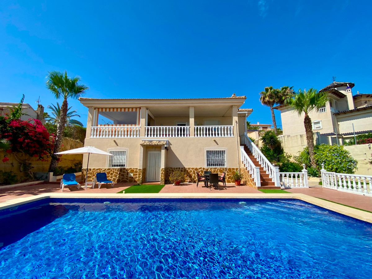 Se vende Villa - Chalet de 3 dormitorios en Costa Blanca, Alicante, España
