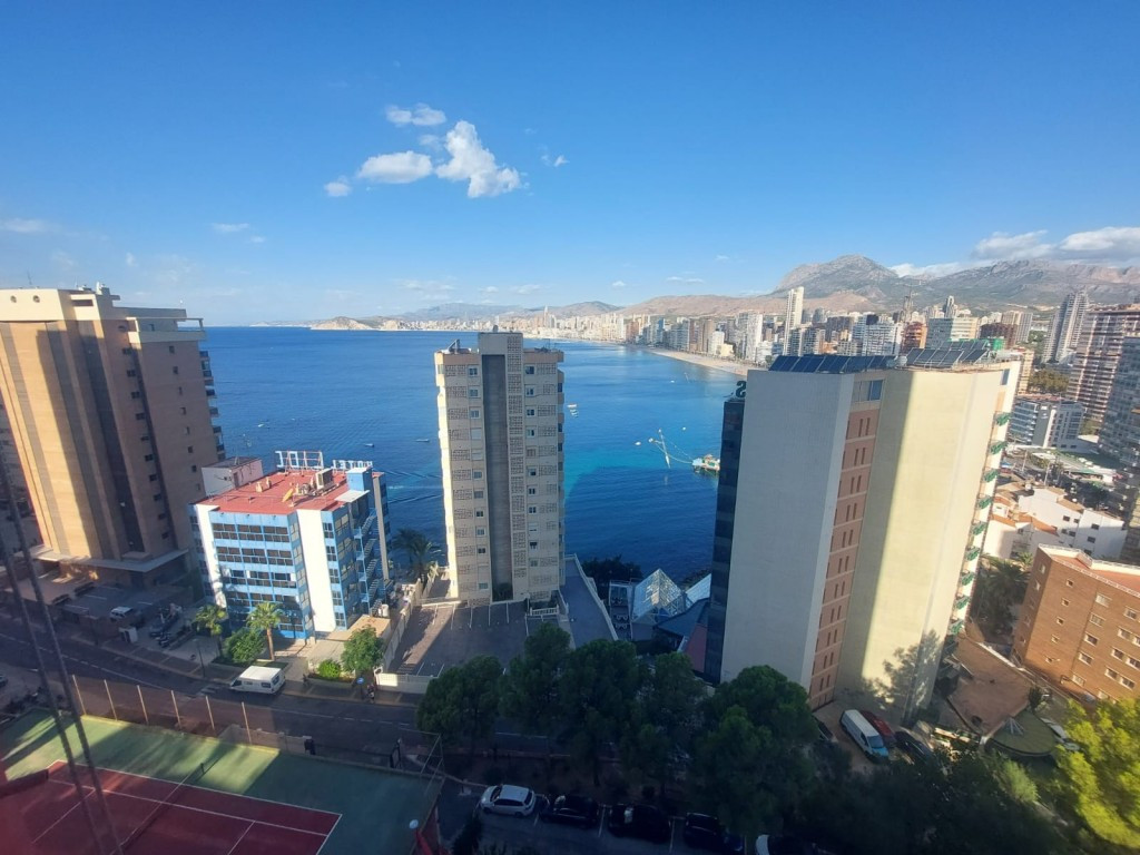 Se vende Apartamento Planta Media de 2 dormitorios en Costa Blanca, Alicante, España