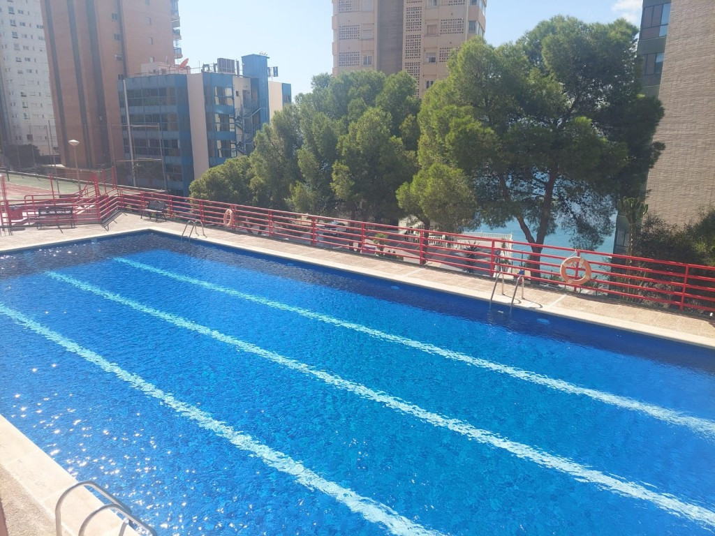 Se vende Apartamento Planta Media de 2 dormitorios en Costa Blanca, Alicante, España