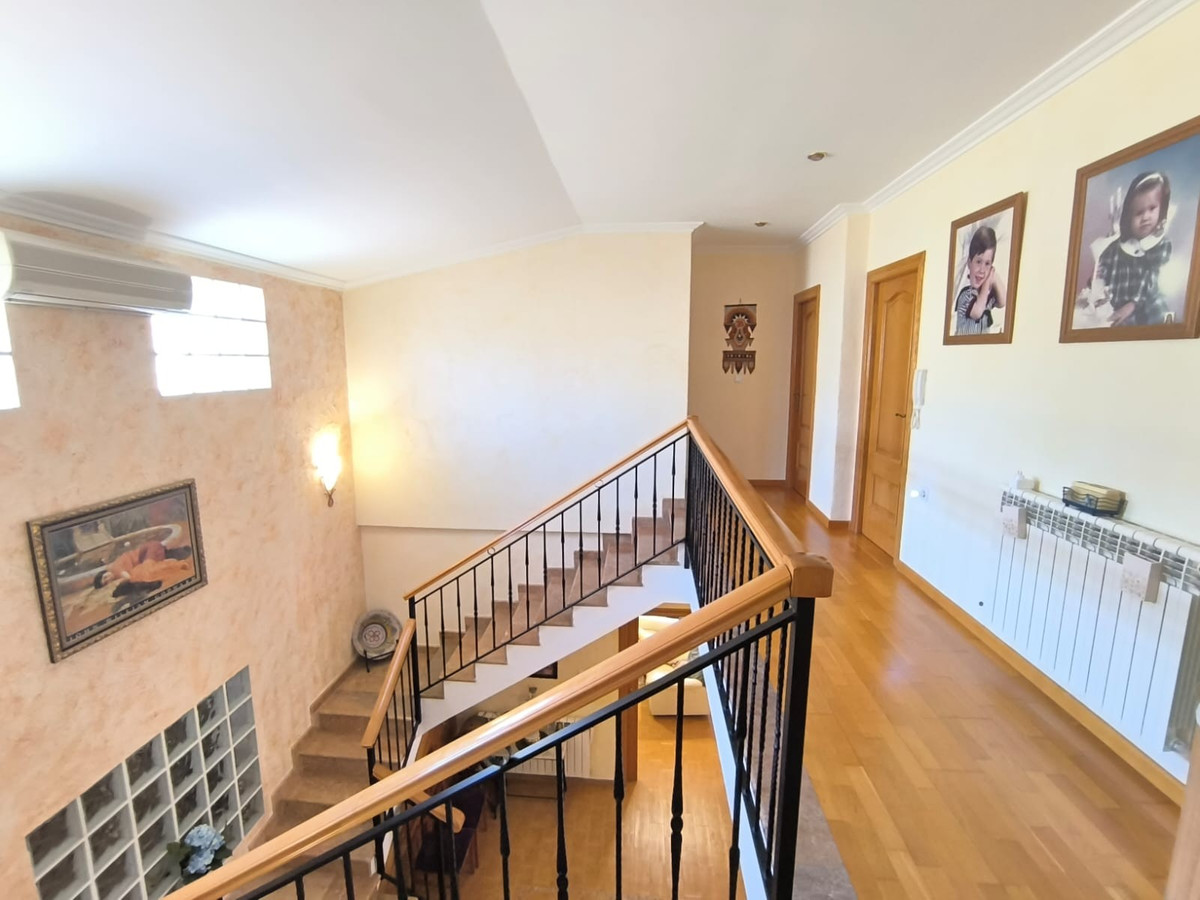 Se vende Villa - Chalet de 6 dormitorios en Costa Calida, Murcia, España