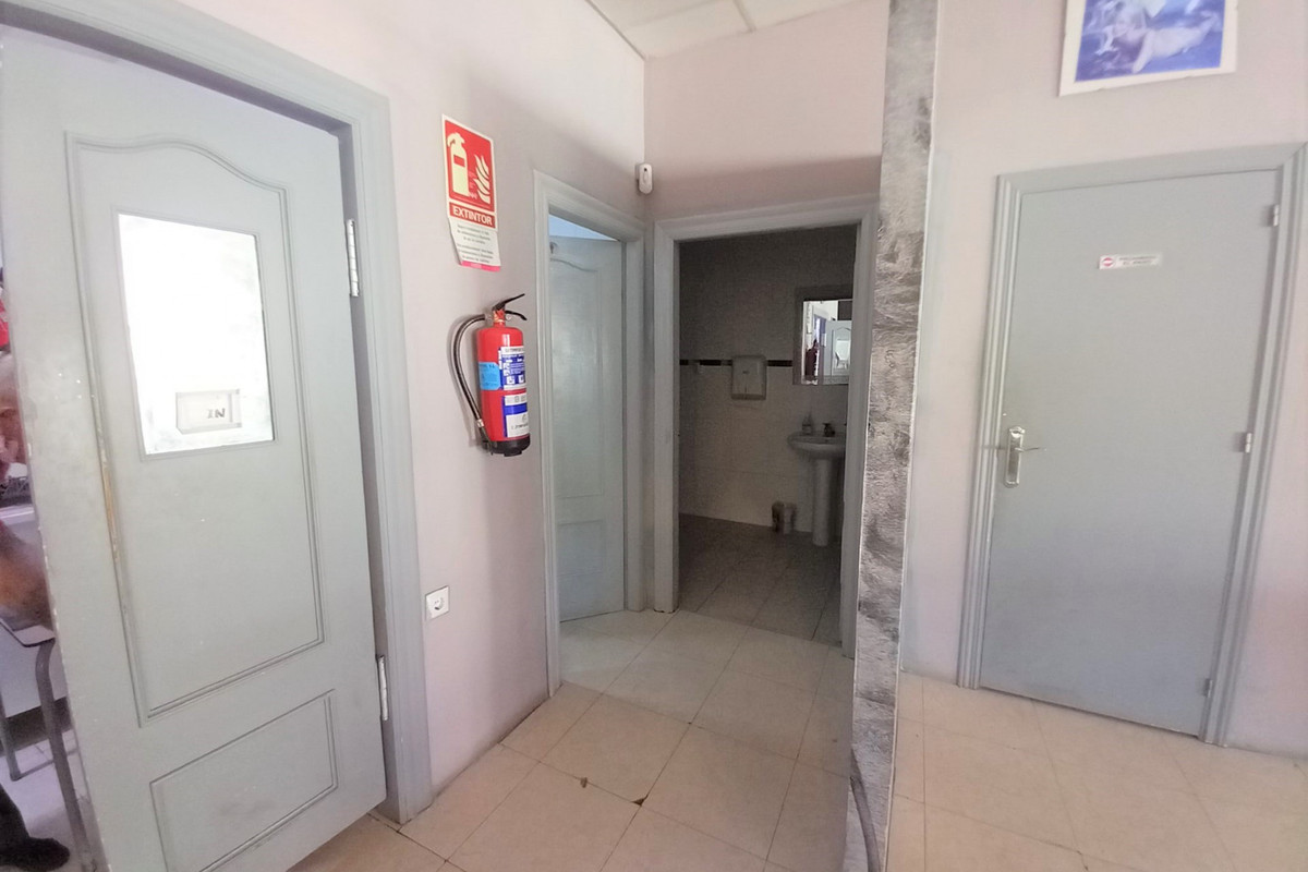 Commercial unit for sale in Guardamar Del Segura Costa Blanca, Alicante, Spain