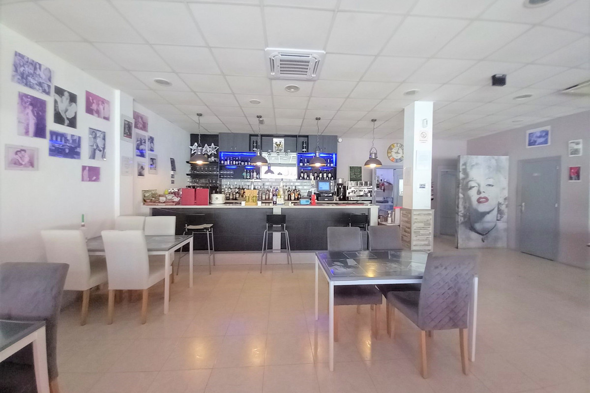 Commercial unit for sale in Guardamar Del Segura Costa Blanca, Alicante, Spain