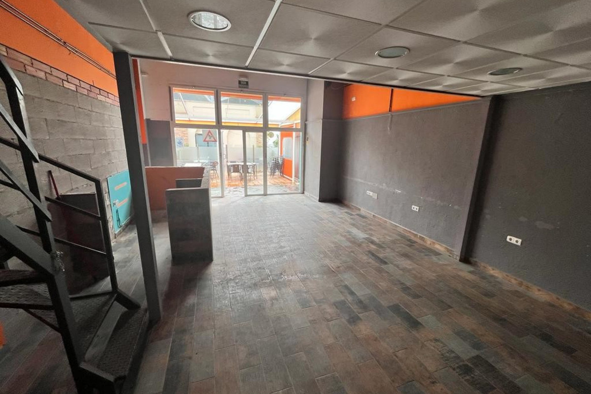 Commercial unit for sale in Algorfa Costa Blanca, Alicante, Spain