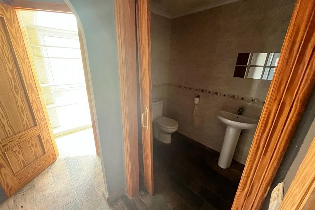 Commercial unit for sale in Algorfa Costa Blanca, Alicante, Spain