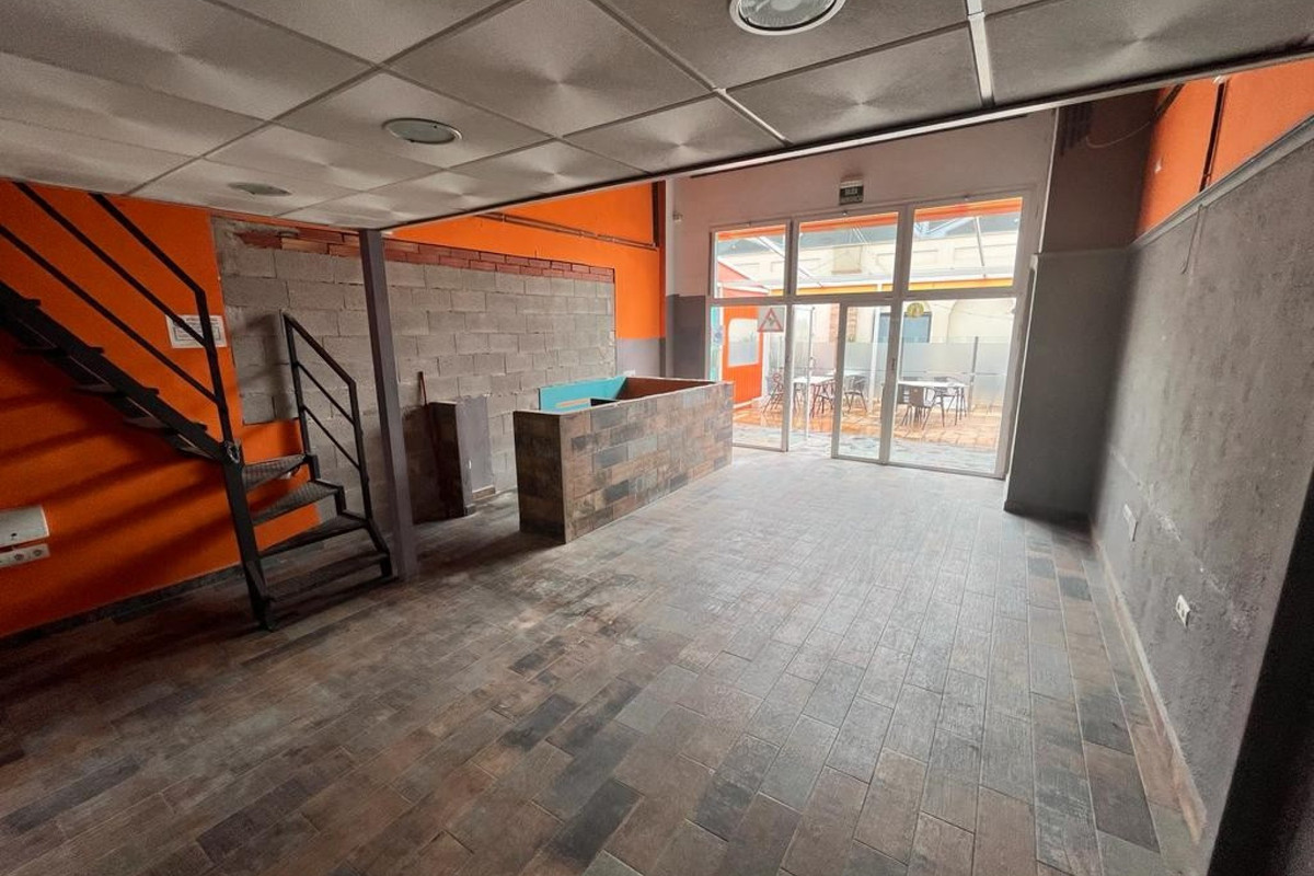 Commercial unit for sale in Algorfa Costa Blanca, Alicante, Spain