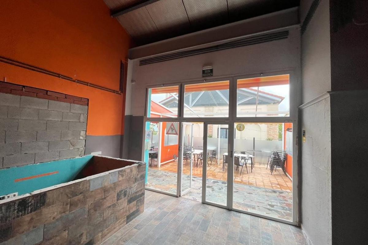 Commercial unit for sale in Algorfa Costa Blanca, Alicante, Spain