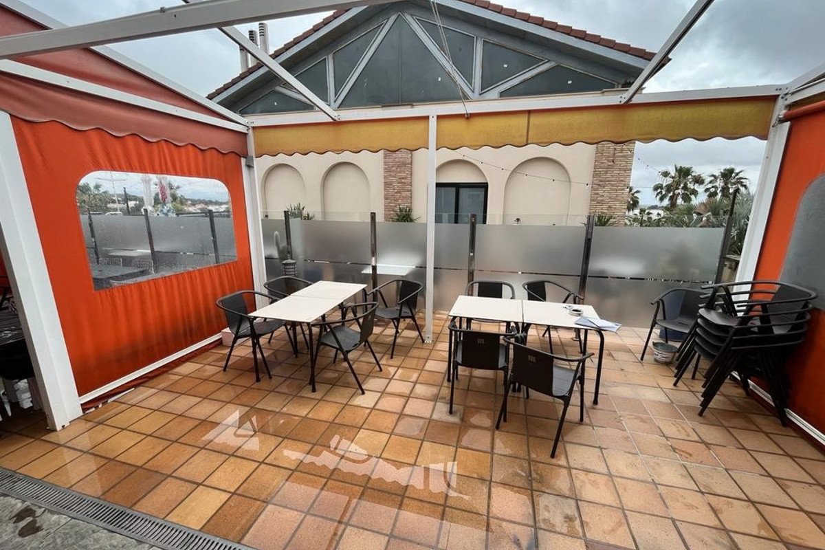 Commercial unit for sale in Algorfa Costa Blanca, Alicante, Spain