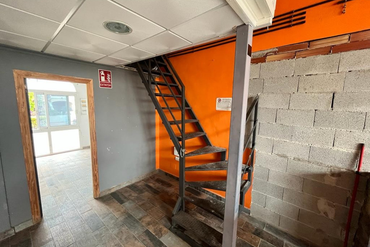 Commercial unit for sale in Algorfa Costa Blanca, Alicante, Spain