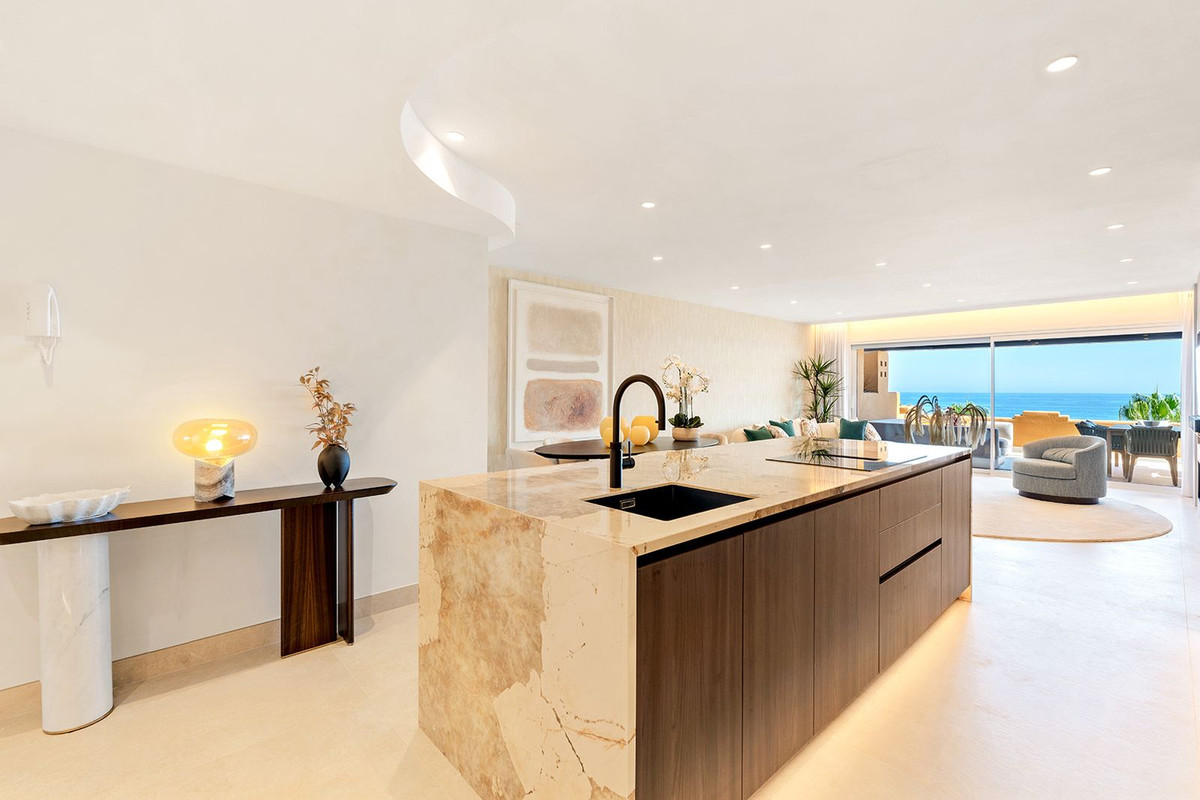 Se vende Apartamento Planta Media de 4 dormitorios en Costa Del Sol, Málaga, España