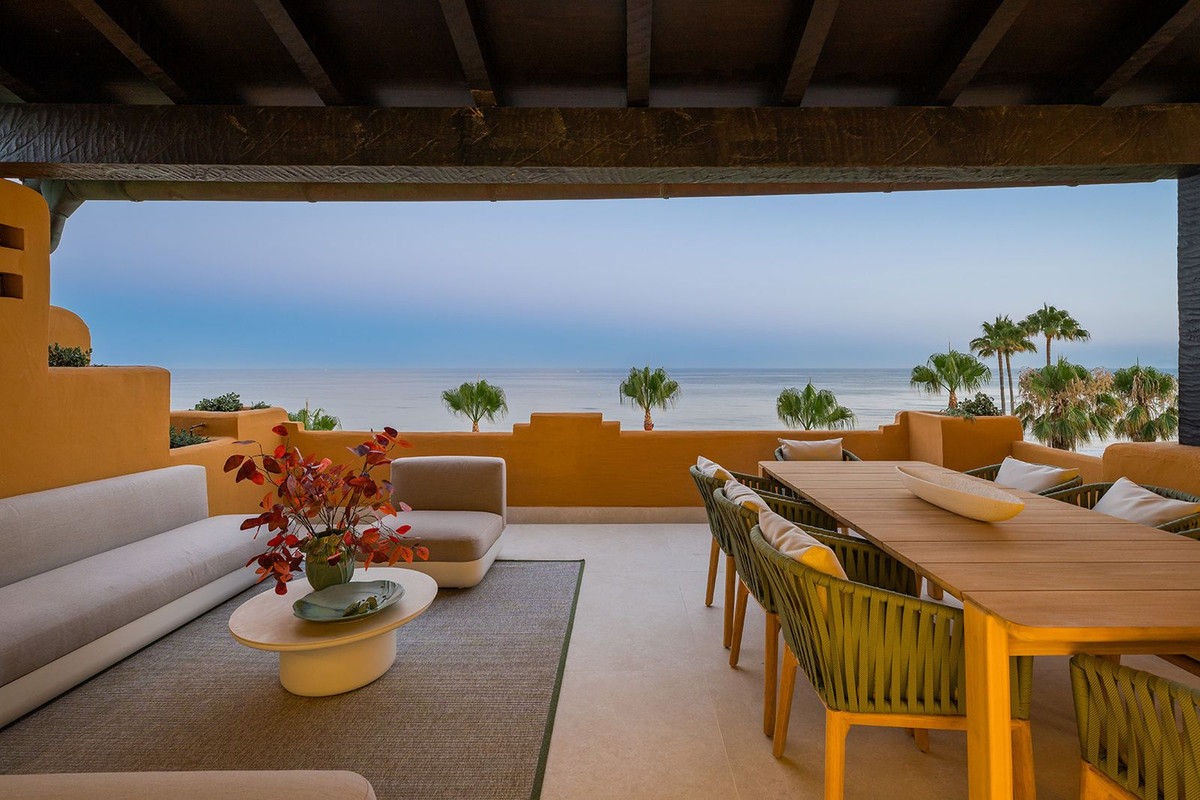 Se vende Apartamento Planta Media de 4 dormitorios en Costa Del Sol, Málaga, España