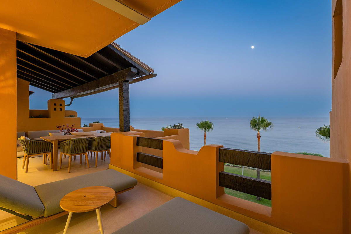 Se vende Apartamento Planta Media de 4 dormitorios en Costa Del Sol, Málaga, España