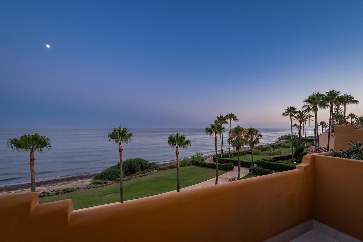 Se vende Apartamento Planta Media de 4 dormitorios en Costa Del Sol, Málaga, España