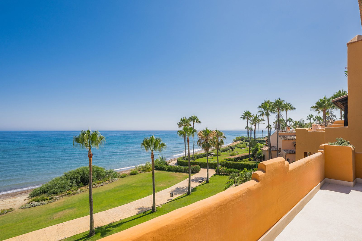 Se vende Apartamento Planta Media de 4 dormitorios en Costa Del Sol, Málaga, España