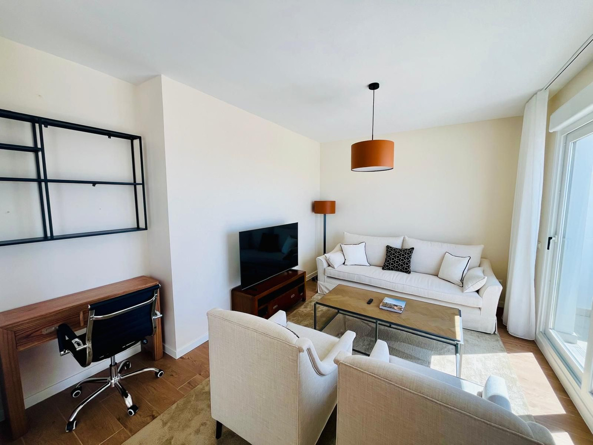 3 Bed Apartment for sale in Estepona Costa Del Sol, Málaga, Spain