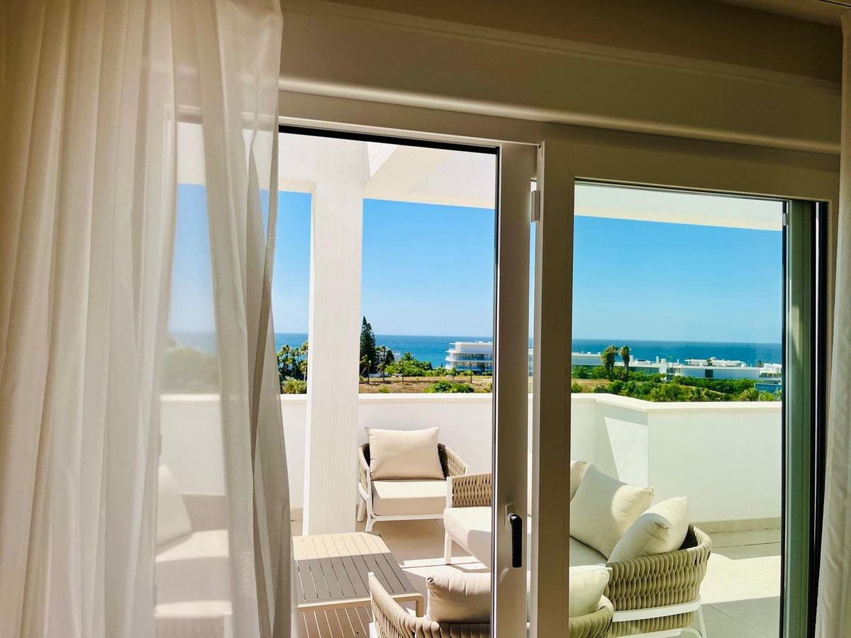 3 Bed Apartment for sale in Estepona Costa Del Sol, Málaga, Spain