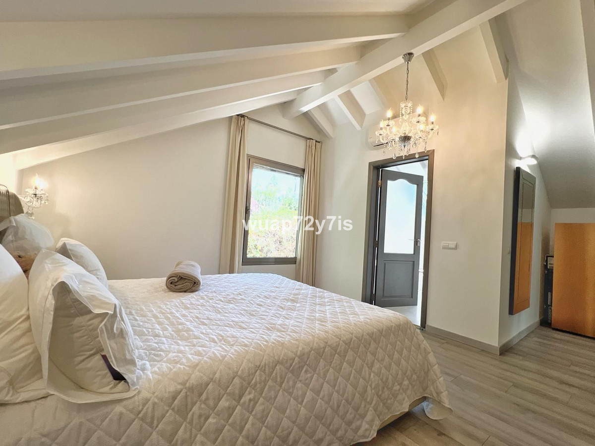 Se vende Villa - Chalet de 5 dormitorios en Costa Del Sol, Cadiz, España