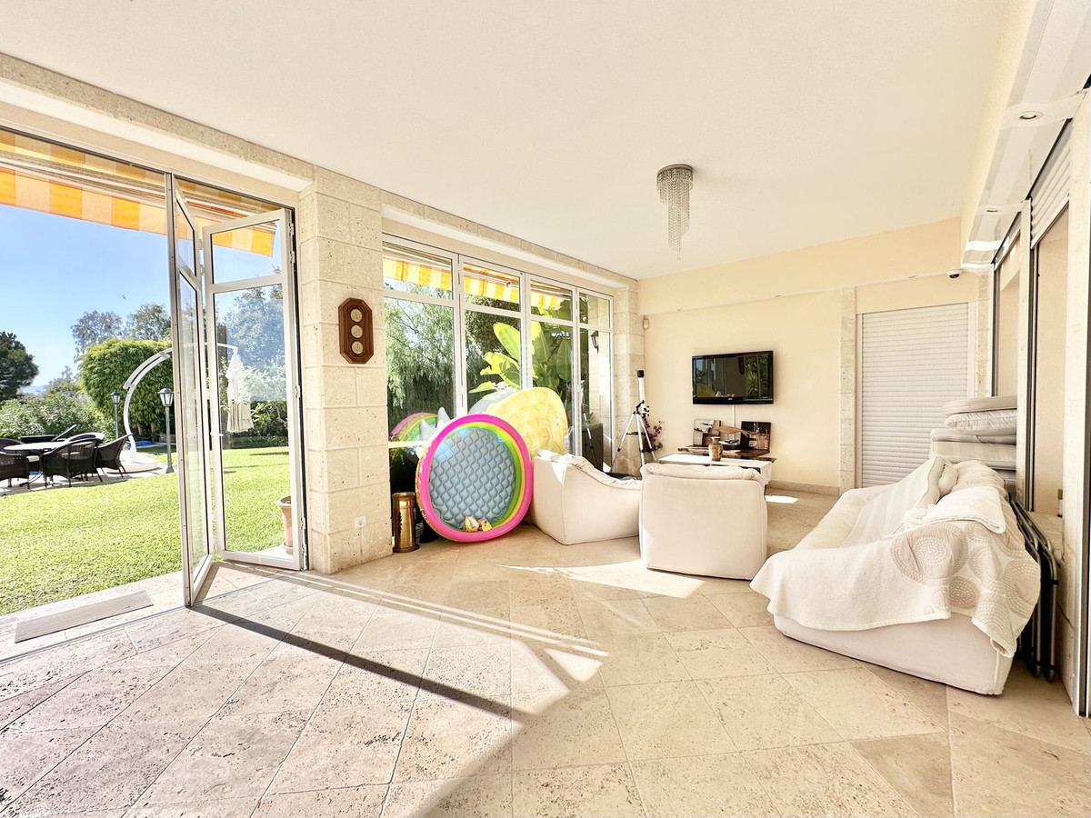 6 Bed Townhouse for sale in El Rosario Costa Del Sol, Málaga, Spain