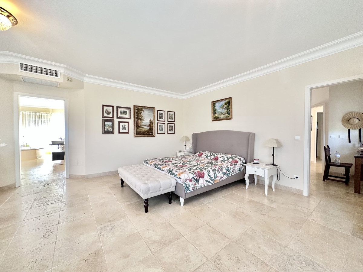 6 Bed Townhouse for sale in El Rosario Costa Del Sol, Málaga, Spain