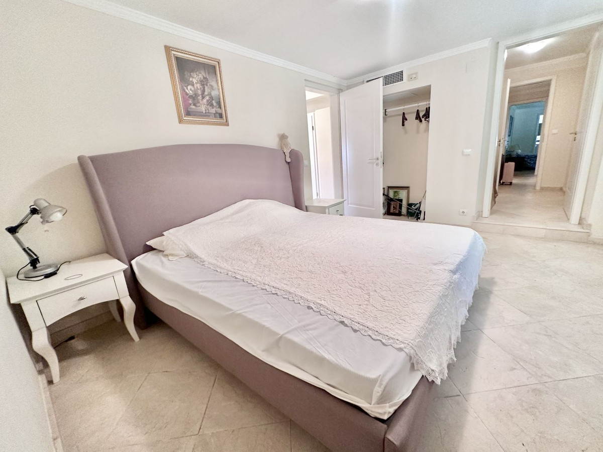 6 Bed Townhouse for sale in El Rosario Costa Del Sol, Málaga, Spain