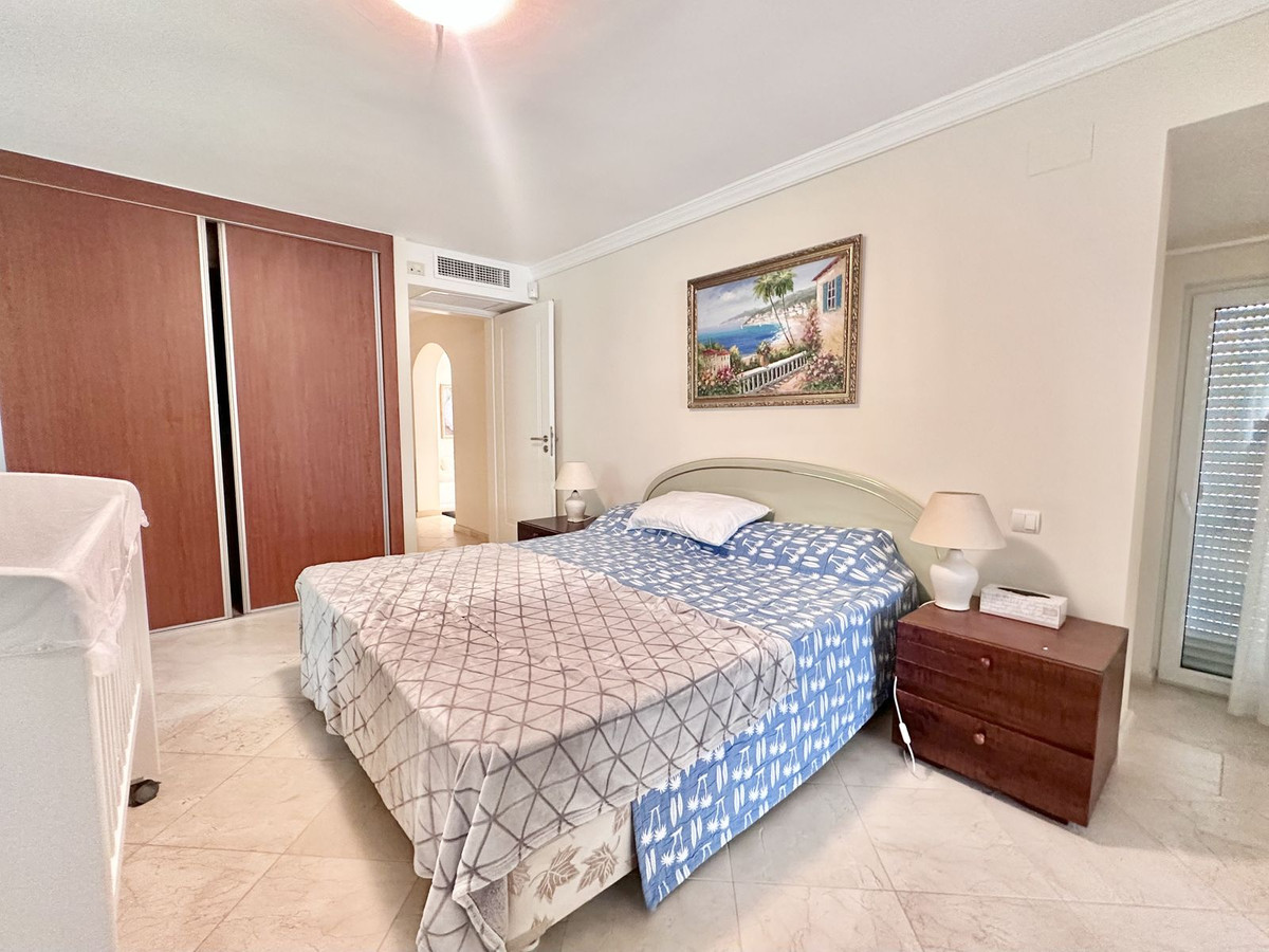 6 Bed Townhouse for sale in El Rosario Costa Del Sol, Málaga, Spain