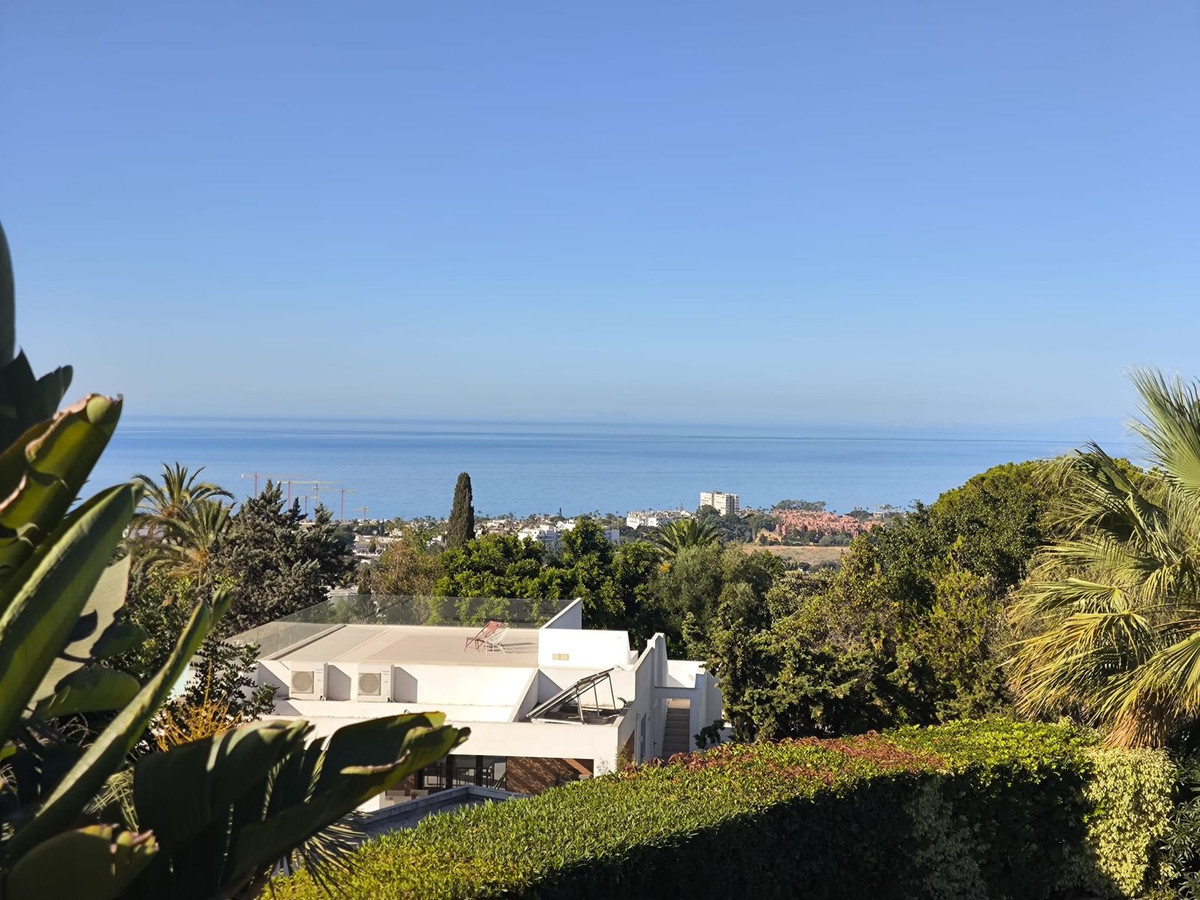 6 Bed Townhouse for sale in El Rosario Costa Del Sol, Málaga, Spain