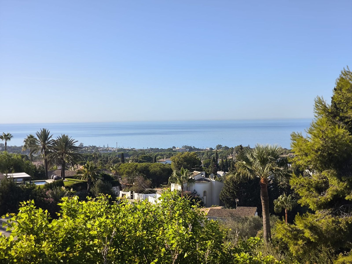 6 Bed Townhouse for sale in El Rosario Costa Del Sol, Málaga, Spain