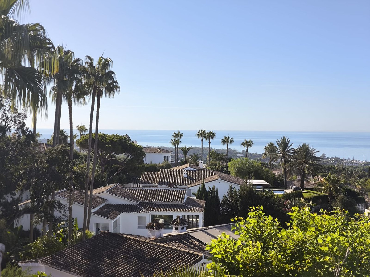 6 Bed Townhouse for sale in El Rosario Costa Del Sol, Málaga, Spain