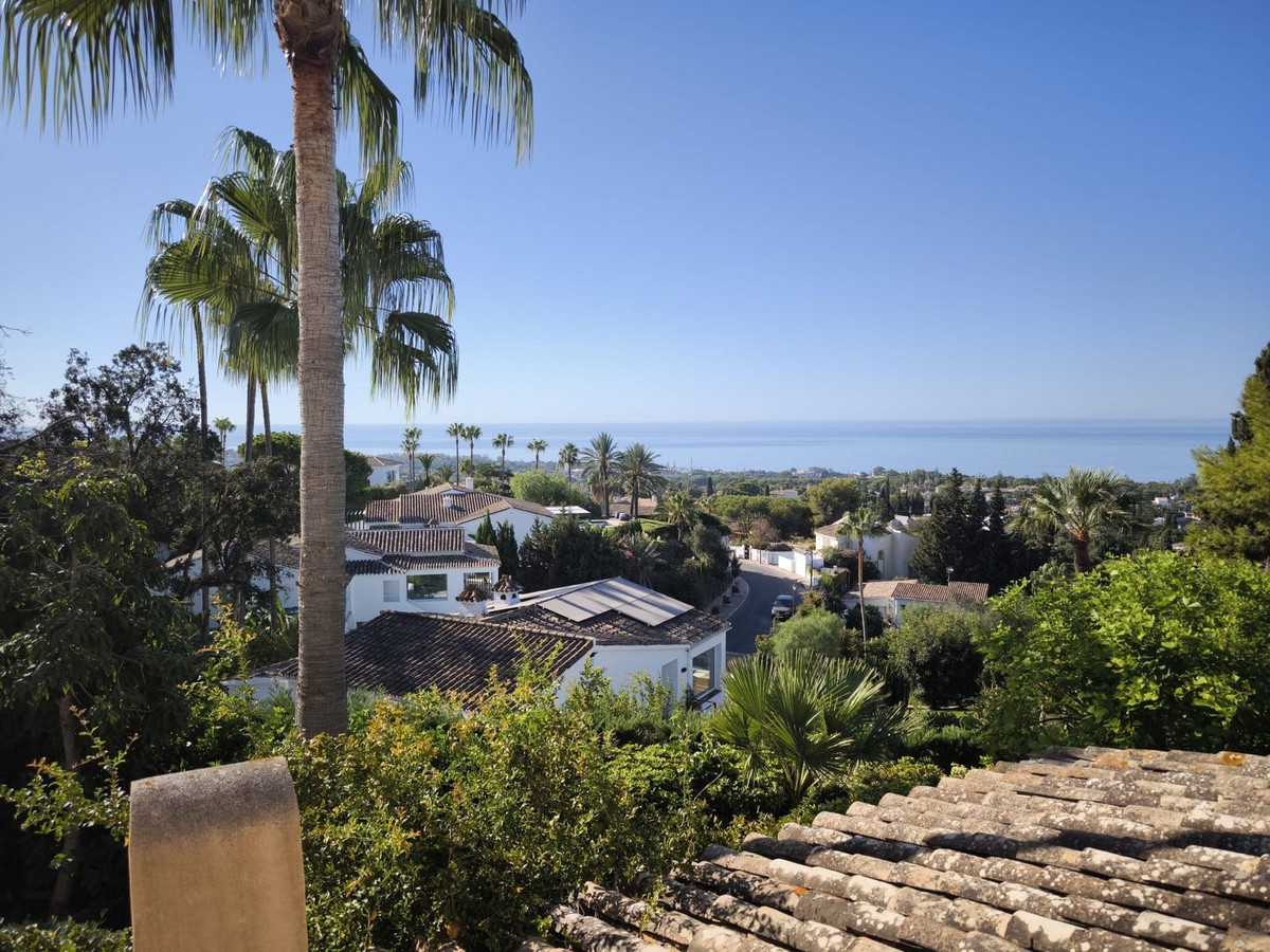 6 Bed Townhouse for sale in El Rosario Costa Del Sol, Málaga, Spain