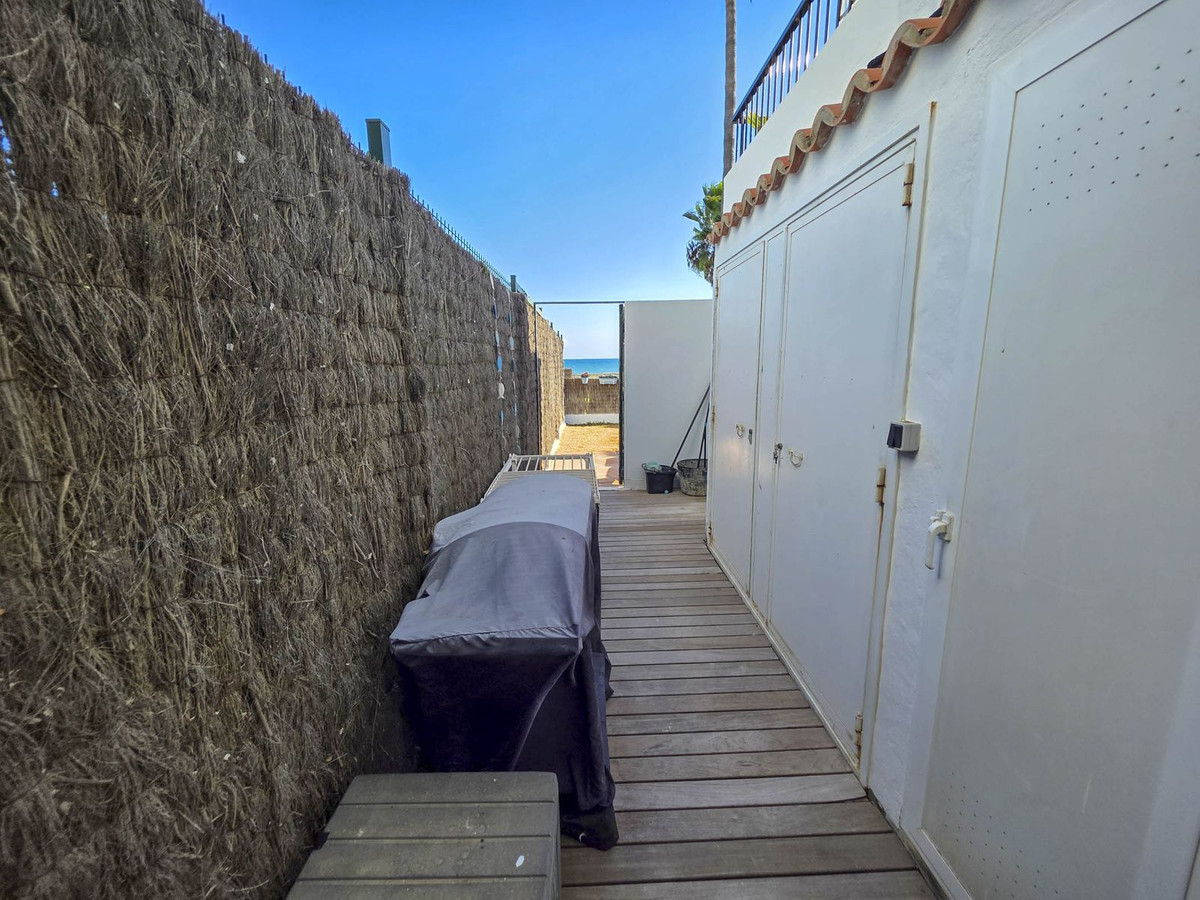 1 Bed Apartment for sale in Casares Playa Costa Del Sol, Málaga, Spain