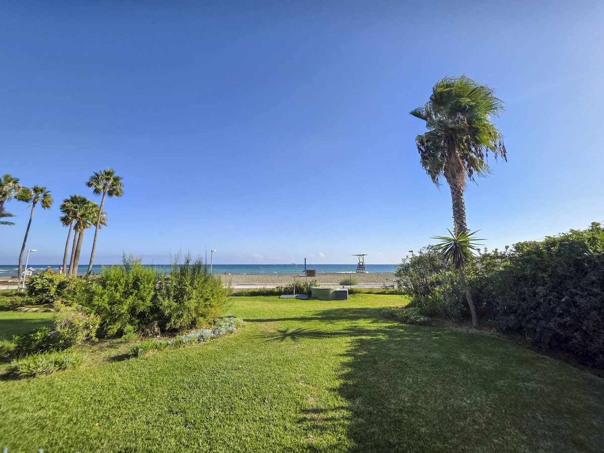 1 Bed Apartment for sale in Casares Playa Costa Del Sol, Málaga, Spain
