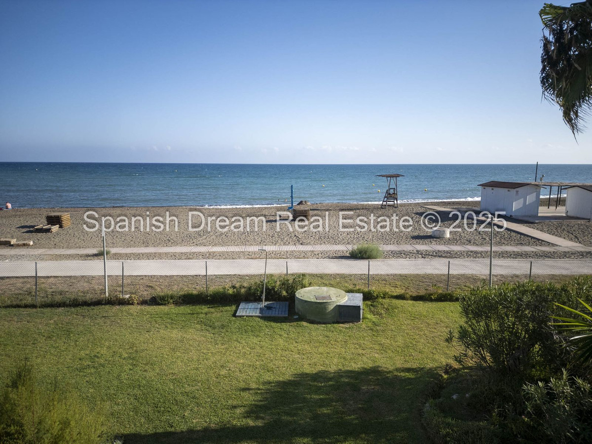 1 Bed Apartment for sale in Casares Playa Costa Del Sol, Málaga, Spain