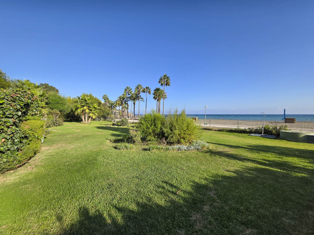 1 Bed Apartment for sale in Casares Playa Costa Del Sol, Málaga, Spain