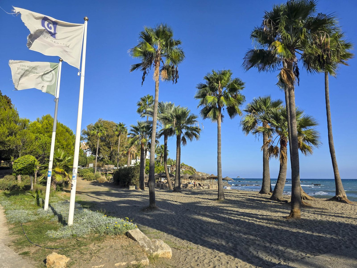 1 Bed Apartment for sale in Casares Playa Costa Del Sol, Málaga, Spain