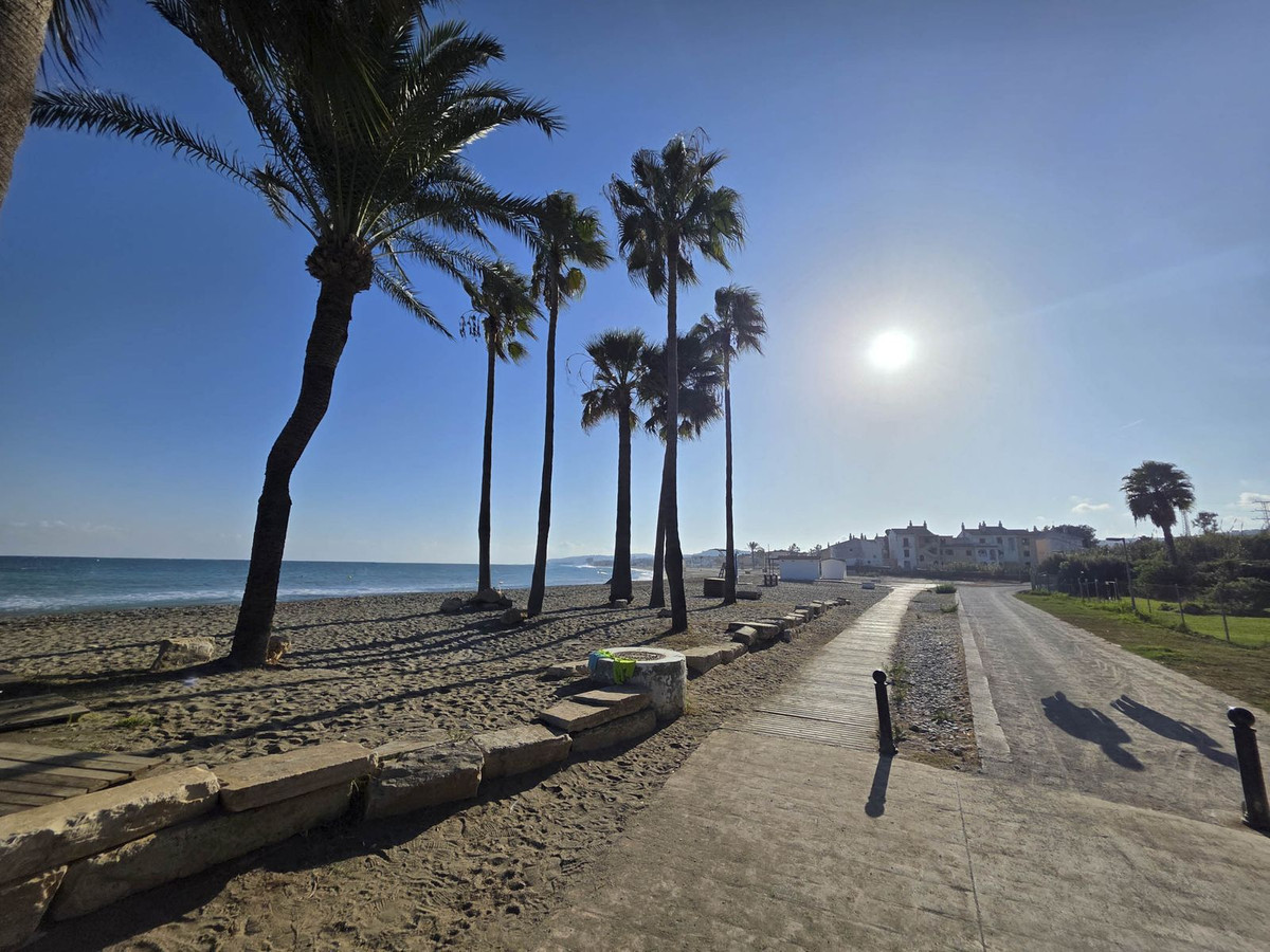 1 Bed Apartment for sale in Casares Playa Costa Del Sol, Málaga, Spain