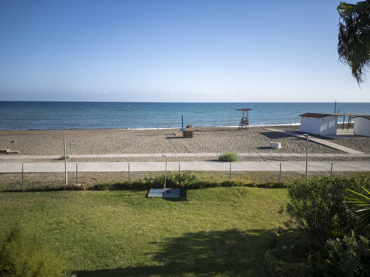 1 Bed Apartment for sale in Casares Playa Costa Del Sol, Málaga, Spain