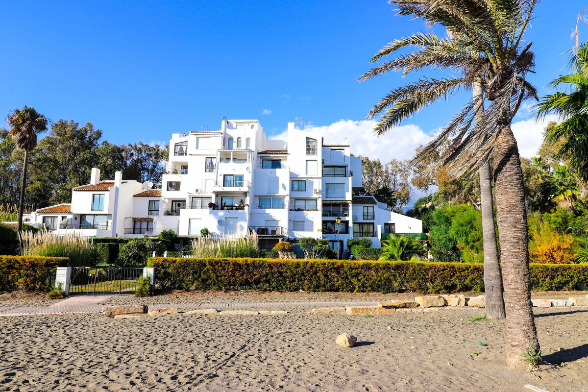 1 Bed Apartment for sale in Casares Playa Costa Del Sol, Málaga, Spain