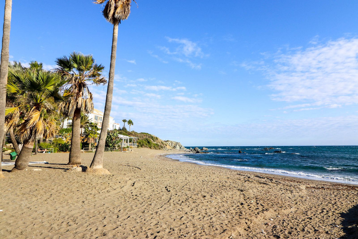 1 Bed Apartment for sale in Casares Playa Costa Del Sol, Málaga, Spain