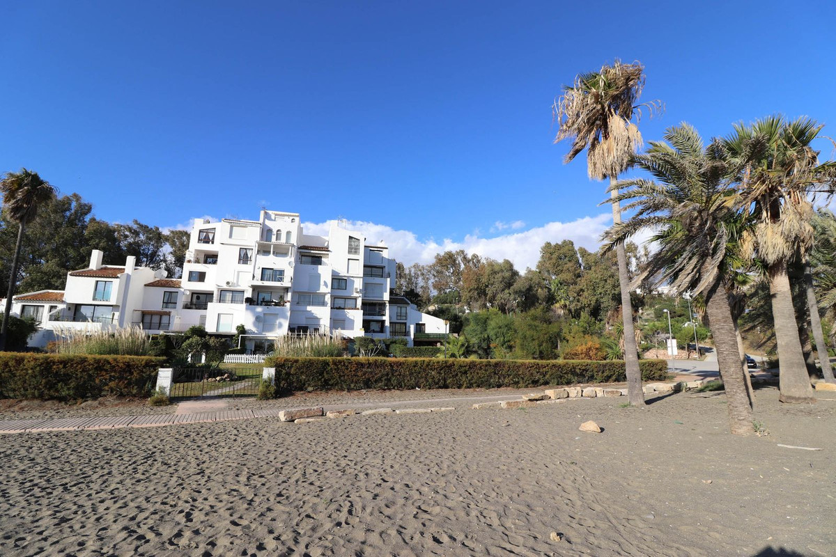 1 Bed Apartment for sale in Casares Playa Costa Del Sol, Málaga, Spain